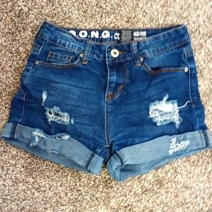 S.O.N.G. curvy shorts